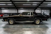 1_1979-Oldsmobile-W30-Black and Gold-536930-37.jpg